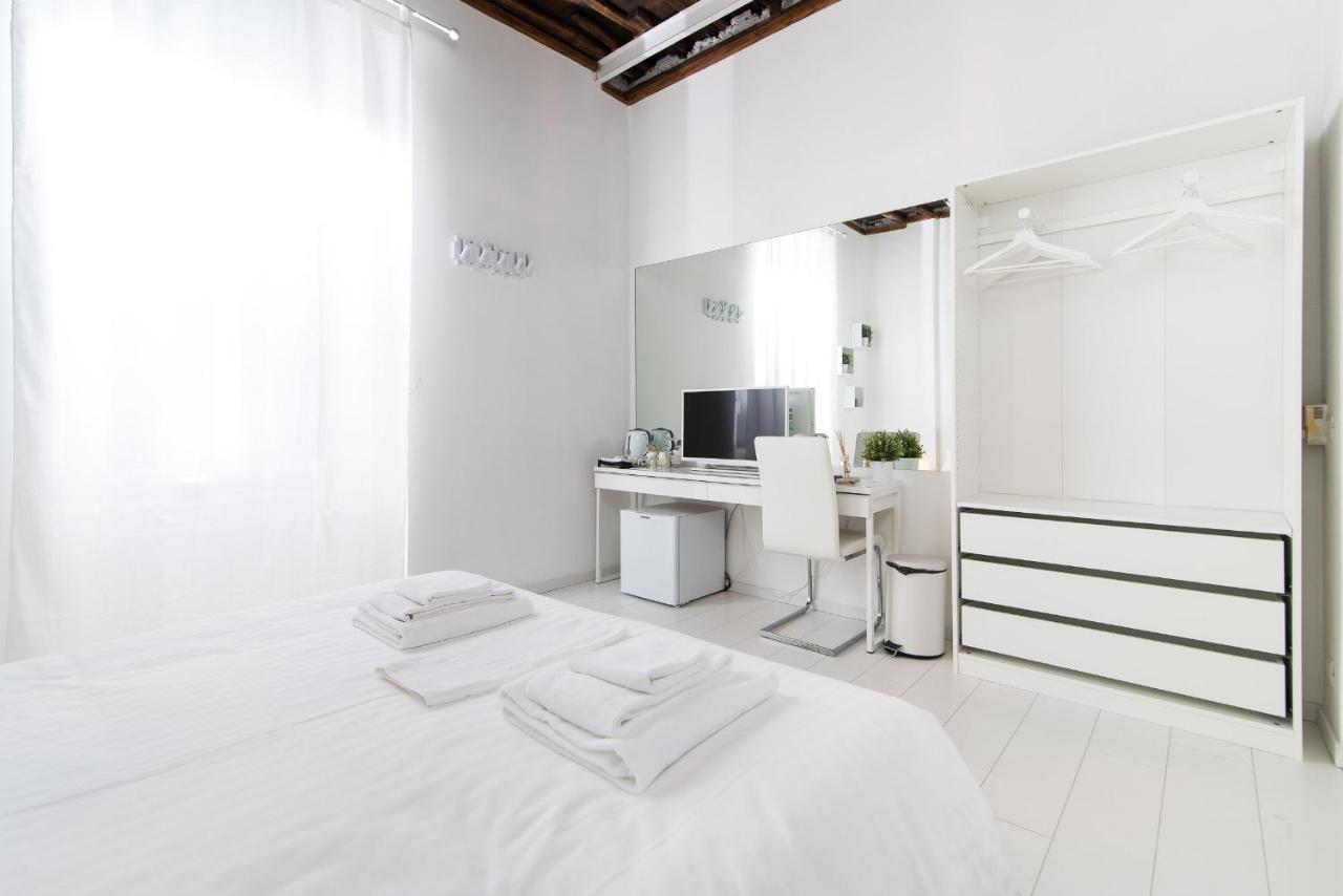 White Ostilia Guesthouse ローマ エクステリア 写真