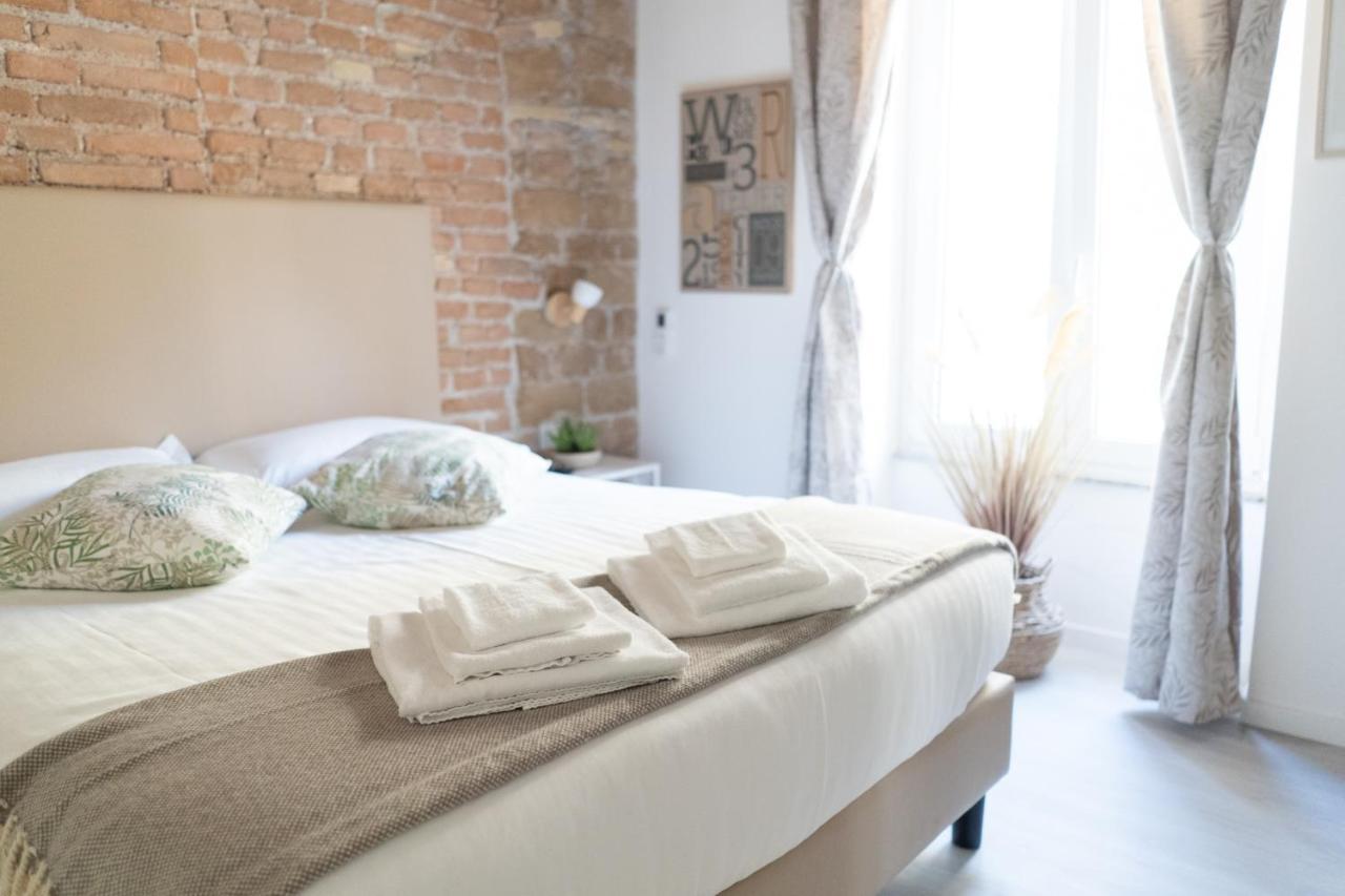 White Ostilia Guesthouse ローマ エクステリア 写真