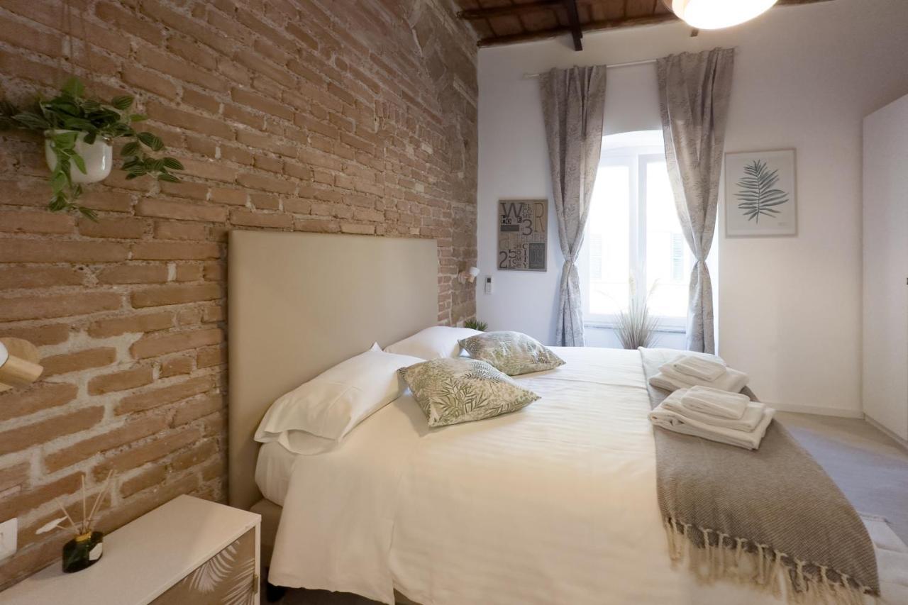 White Ostilia Guesthouse ローマ エクステリア 写真